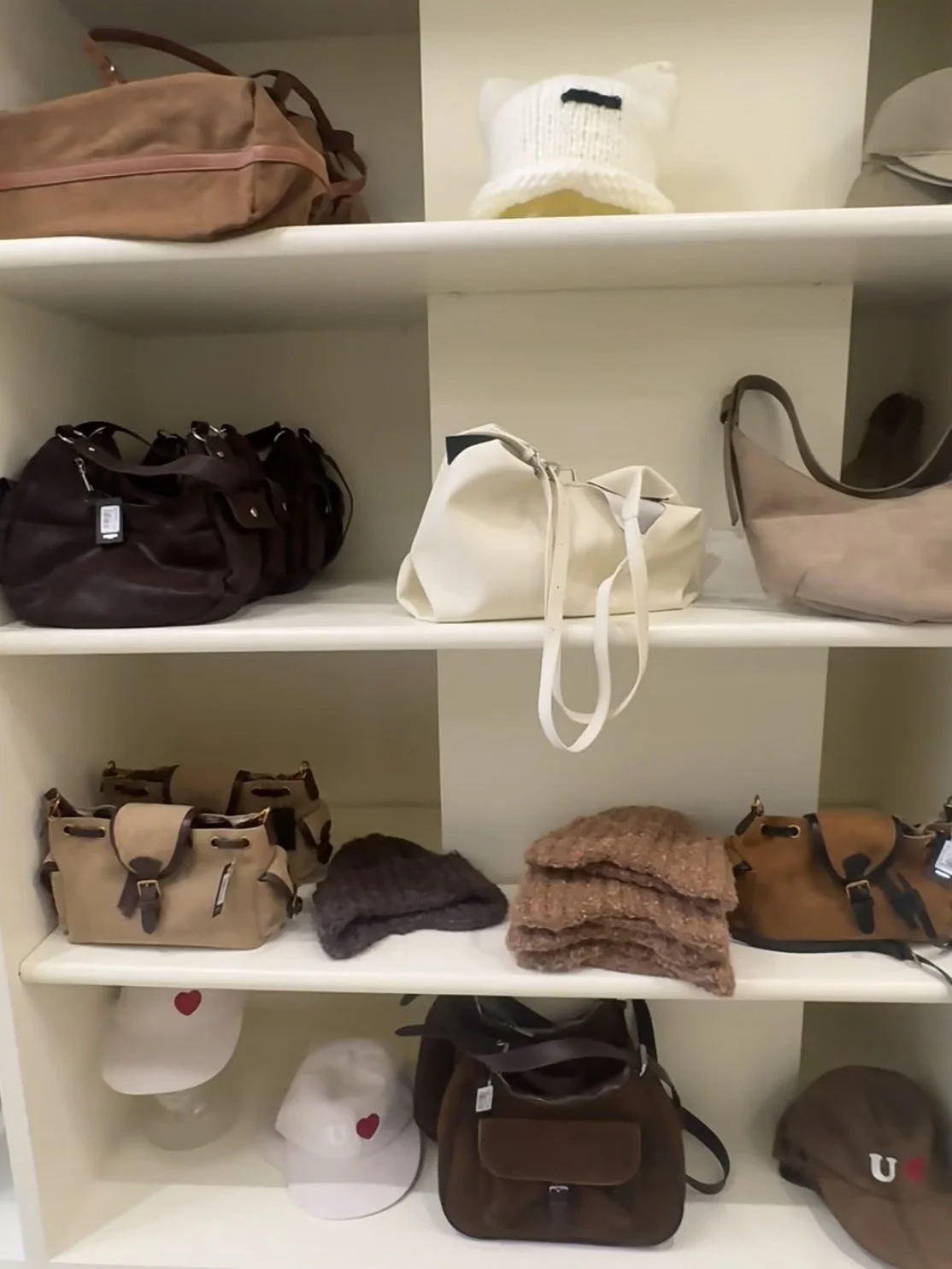 NYUNYU Girls Seongsu Shopping