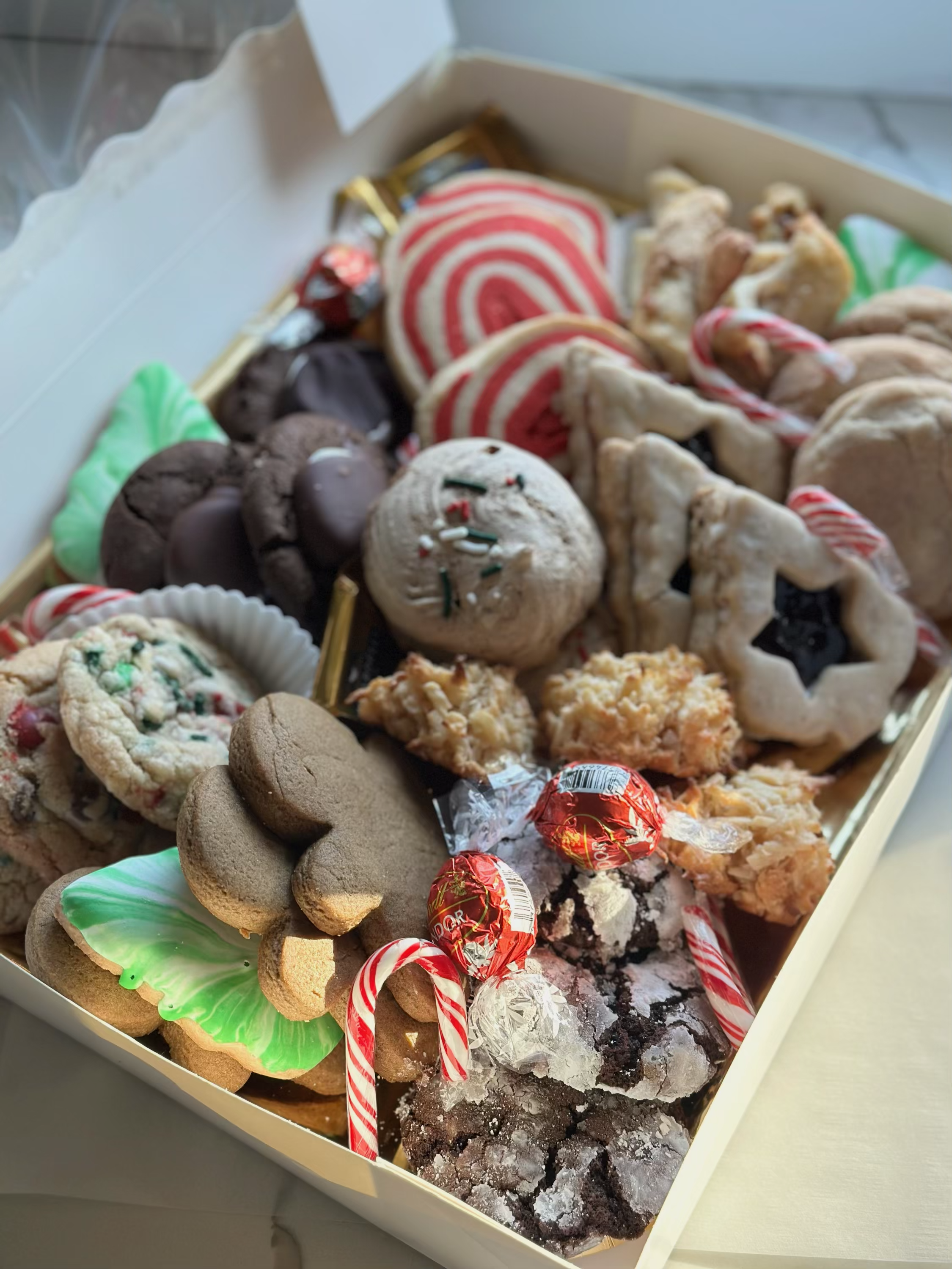 The Holly Jolly Cookie Box