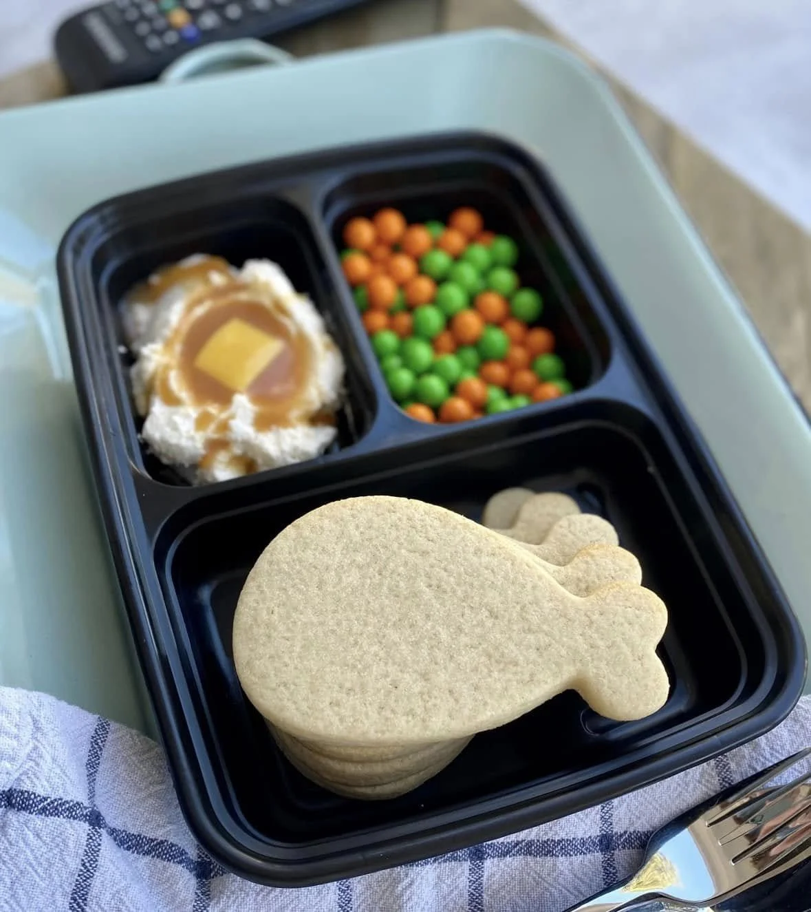 DIY Thanksgiving cookie.jpg