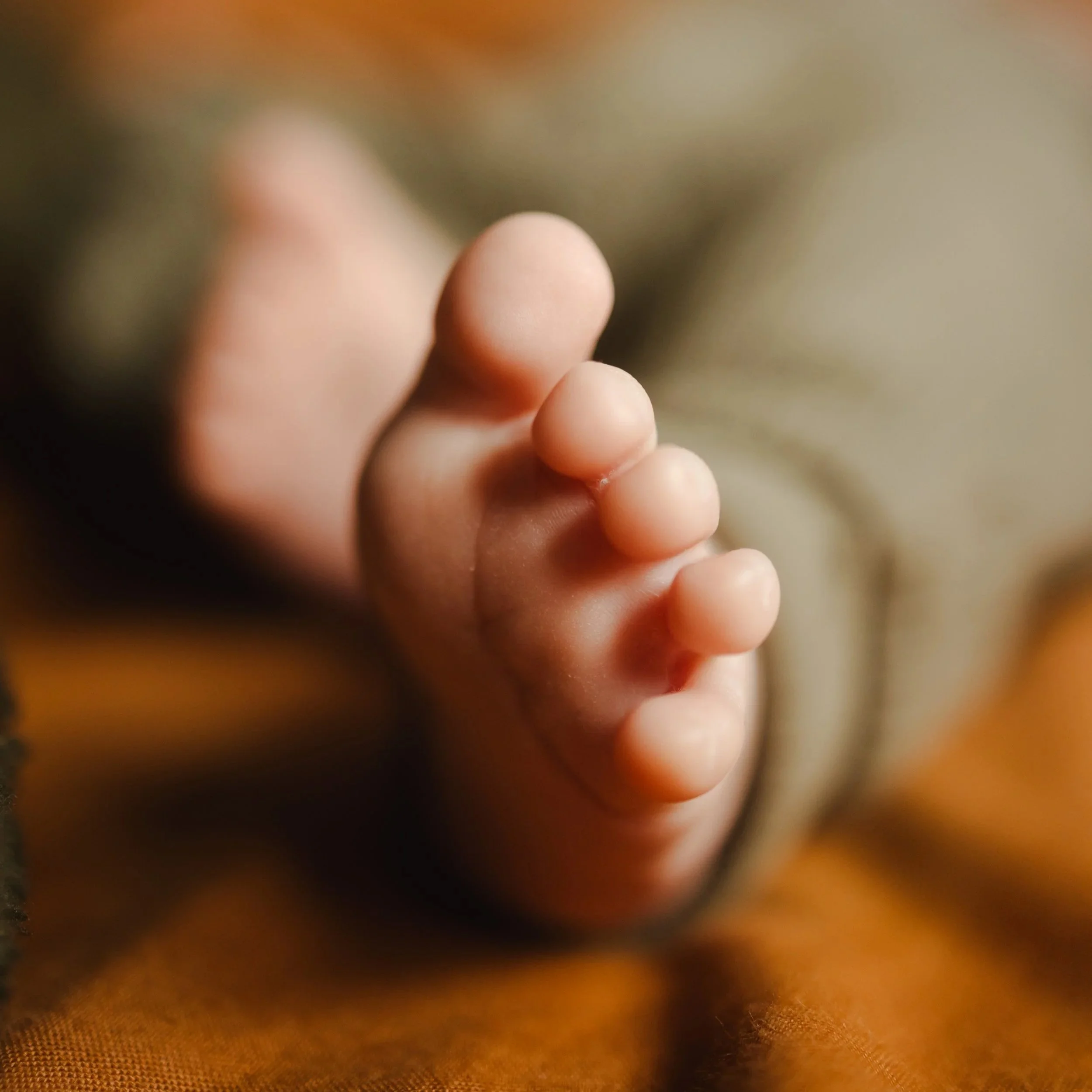 Photo d'un pied de bébé.