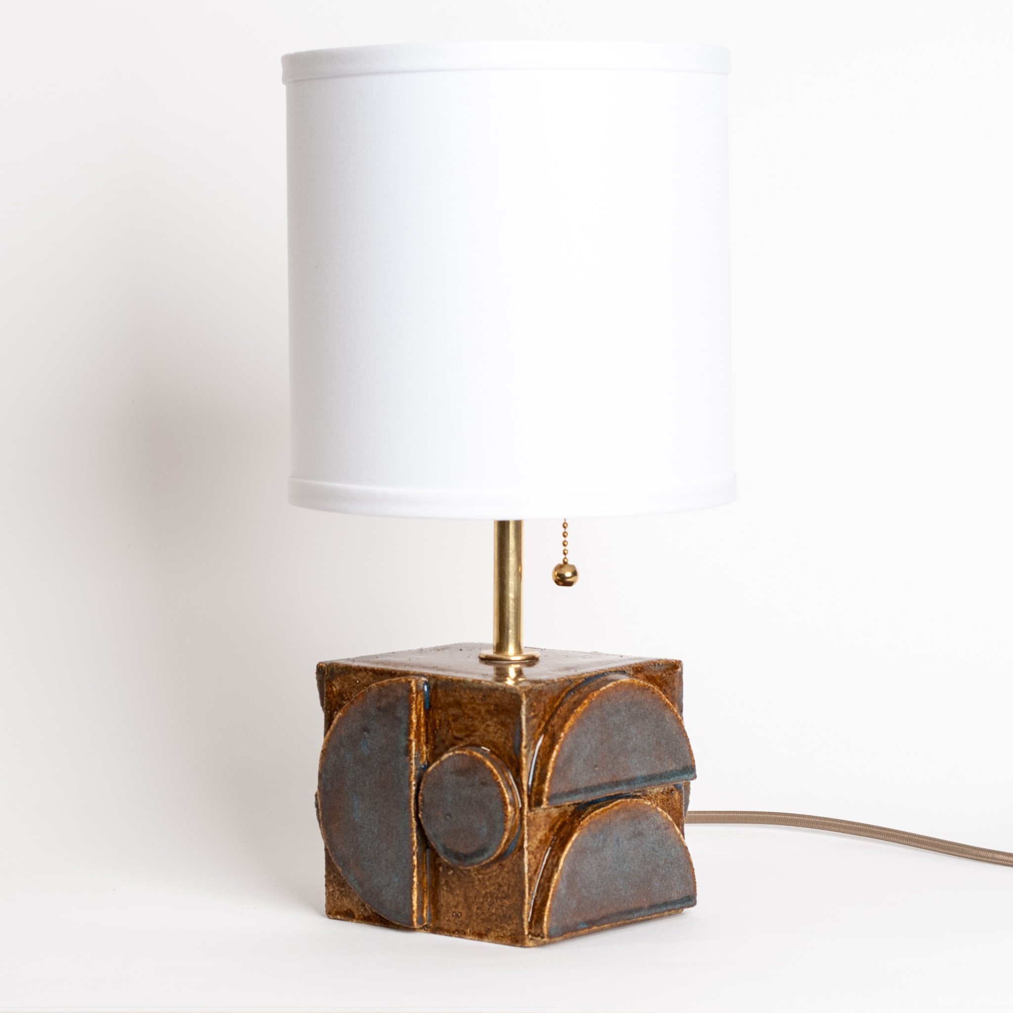 Geometria Table Lamp by Jim Schatz — angle