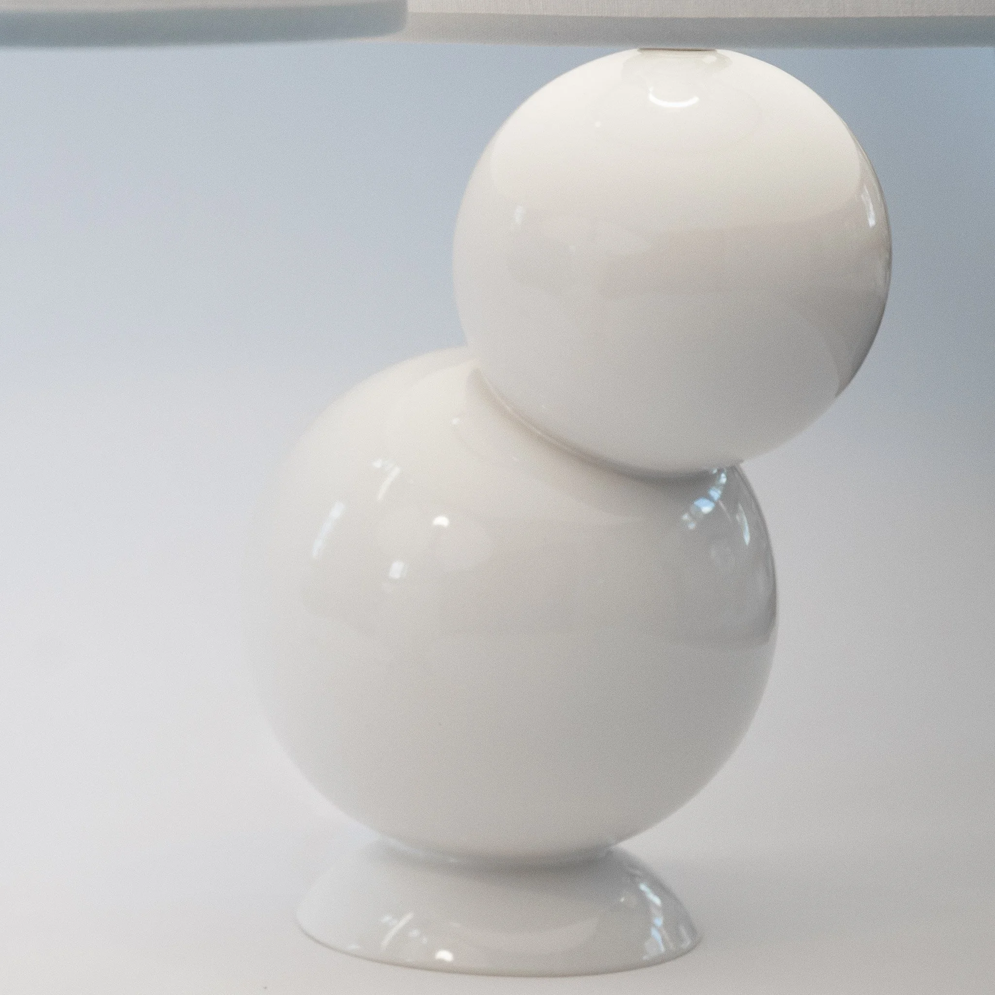 Bubble Lamp Pair in Bright White — base detail