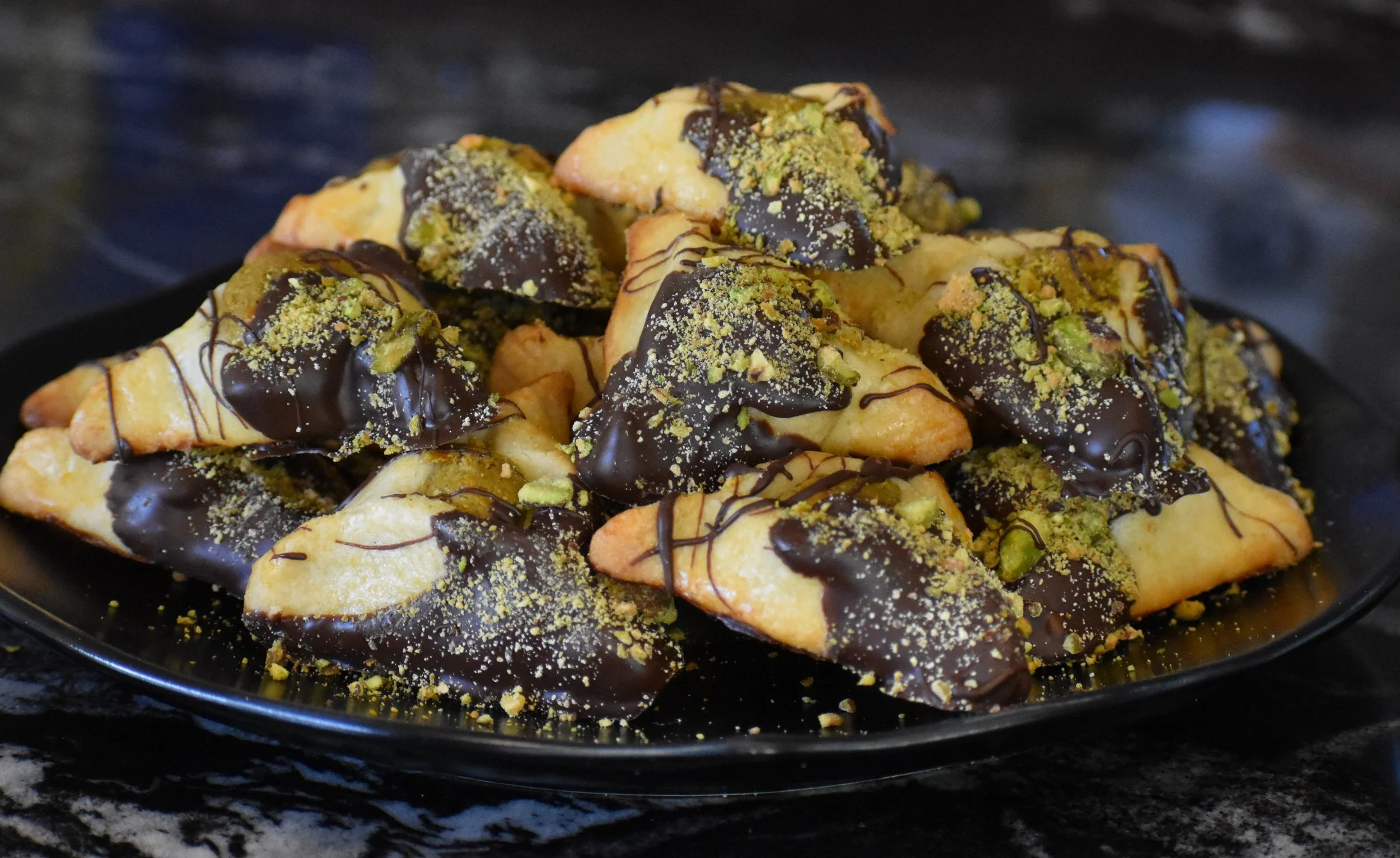 pistachio hamentaschen 1.JPG