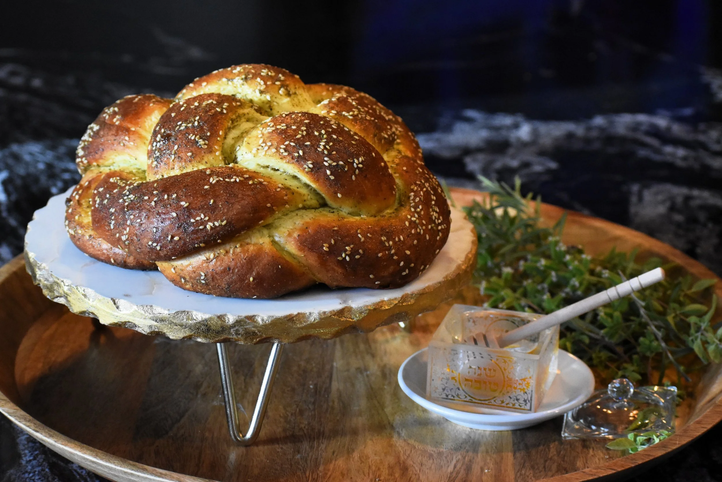ROUND CELEBRATION CHALLAH (CHOOSE YOUR INCLUSION)