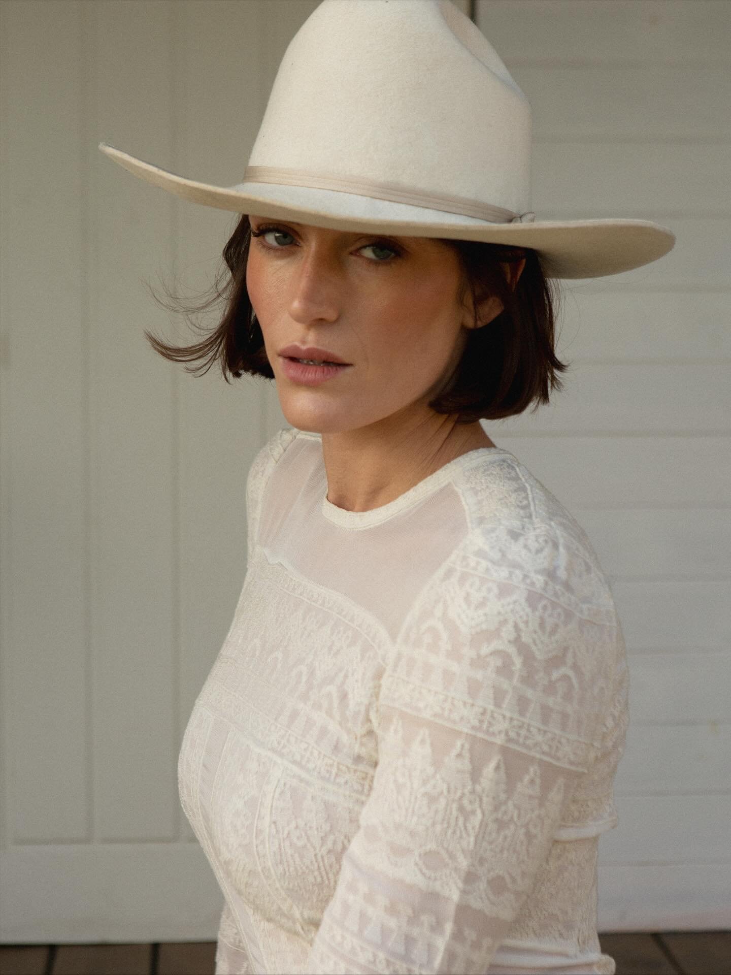 Gorgeous photos from a shoot day @westgate_farm_walsingham ✨

Photographer: @nickilott 
Model: @charlottepallister 

#norfolkmakeupartist #suffolkmakeupartist 

Norwich based makeup artist specialising in natural, glowy makeup. Available for bookings