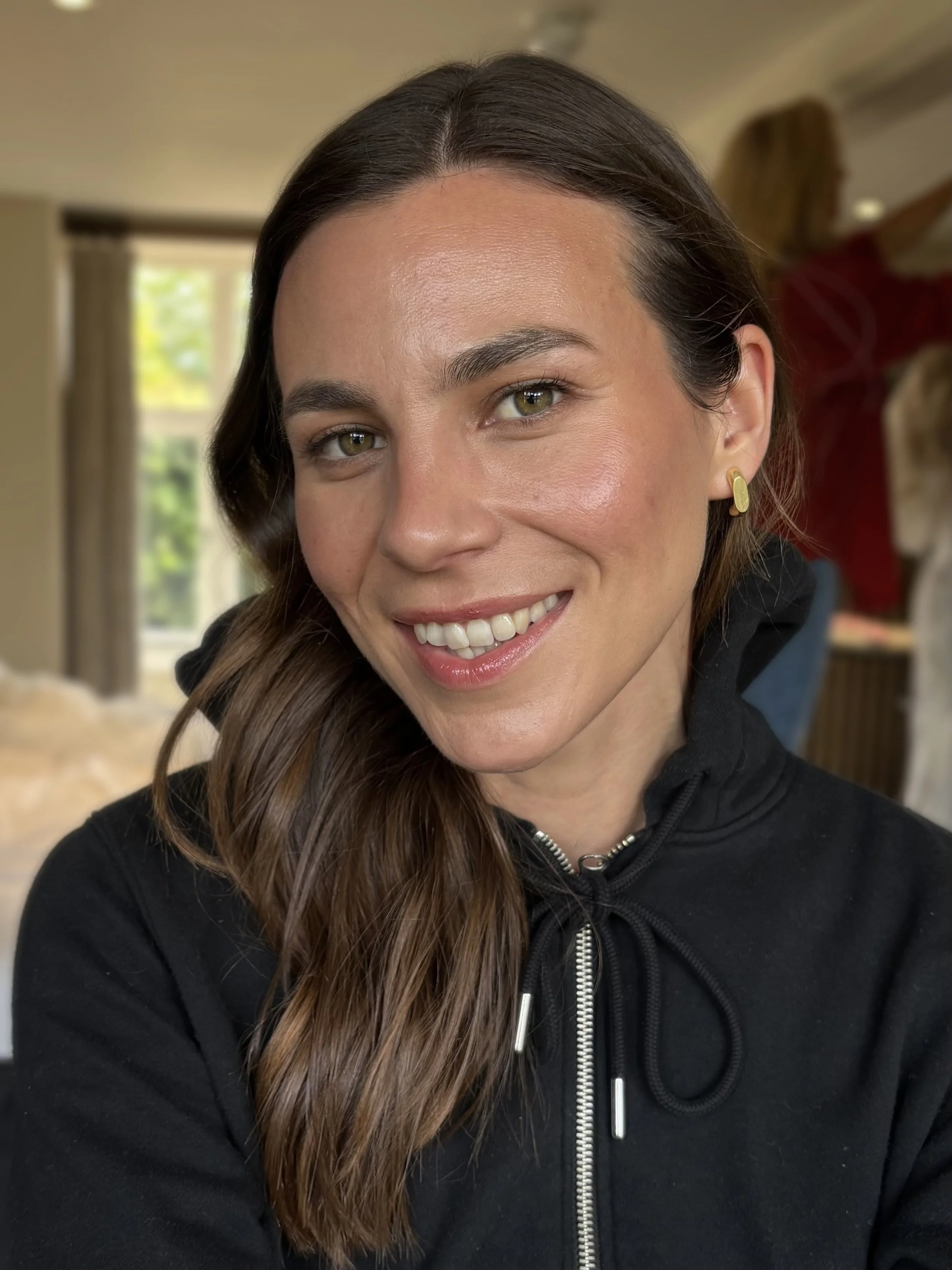 soft, natural looking makeup applied by Lauren Meredith