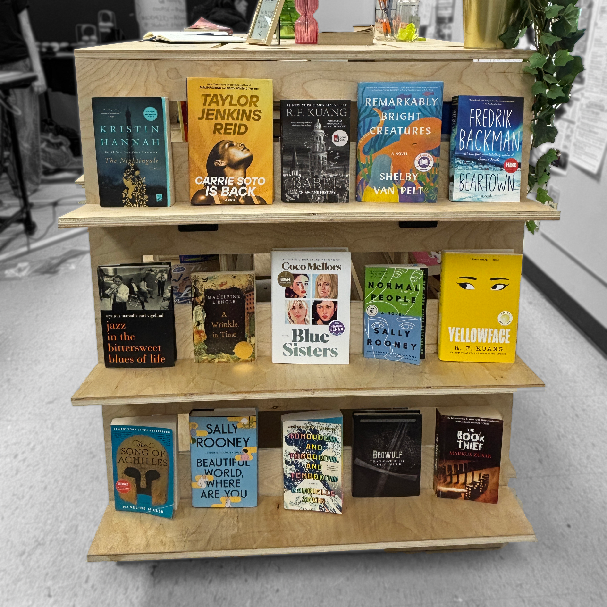 Dwell- bookstore retail display system