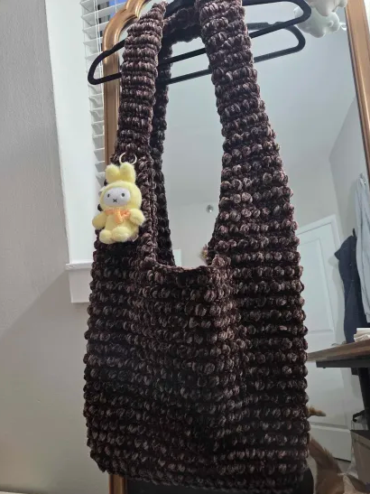 Puffy crochet purse
