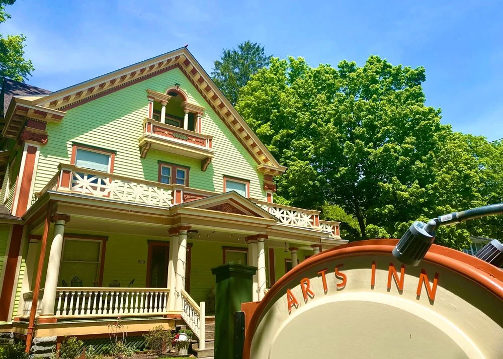 Arts+Inn+Sign.jpg.jpg