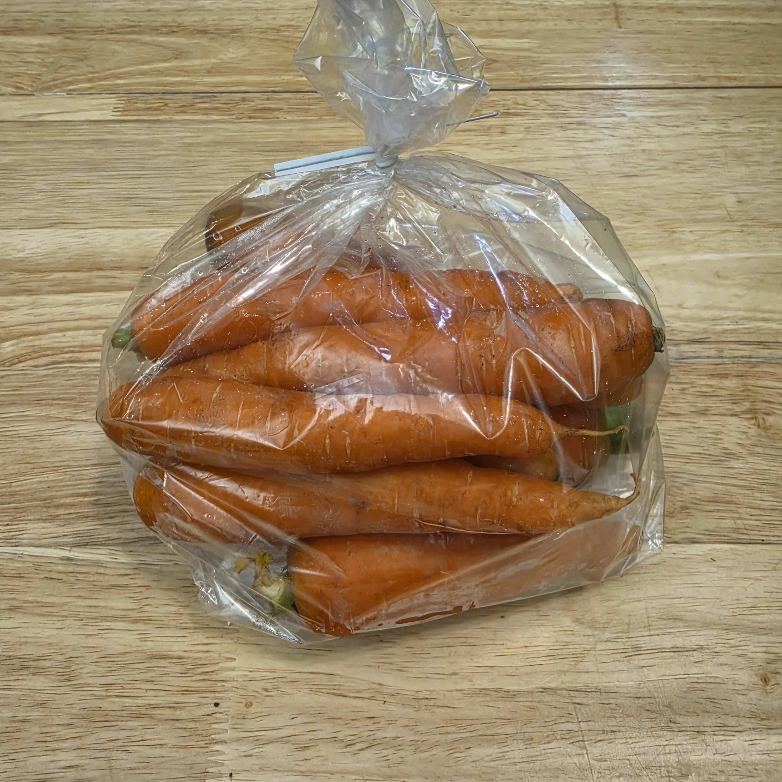 Bright, sweet, and full of flavor — these carrots are freshly harvested and trimmed, bringing the best of our farm to your table. 