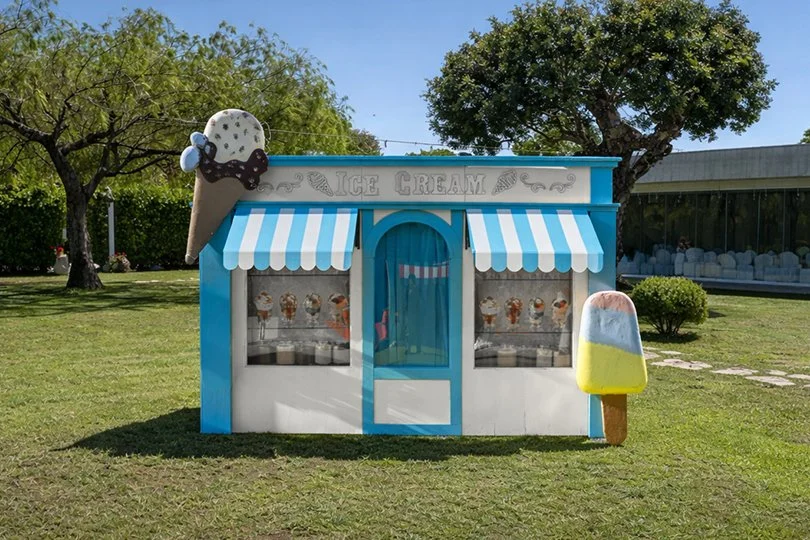 Casetta gelateria - ambientato frontale bianca 1.jpg