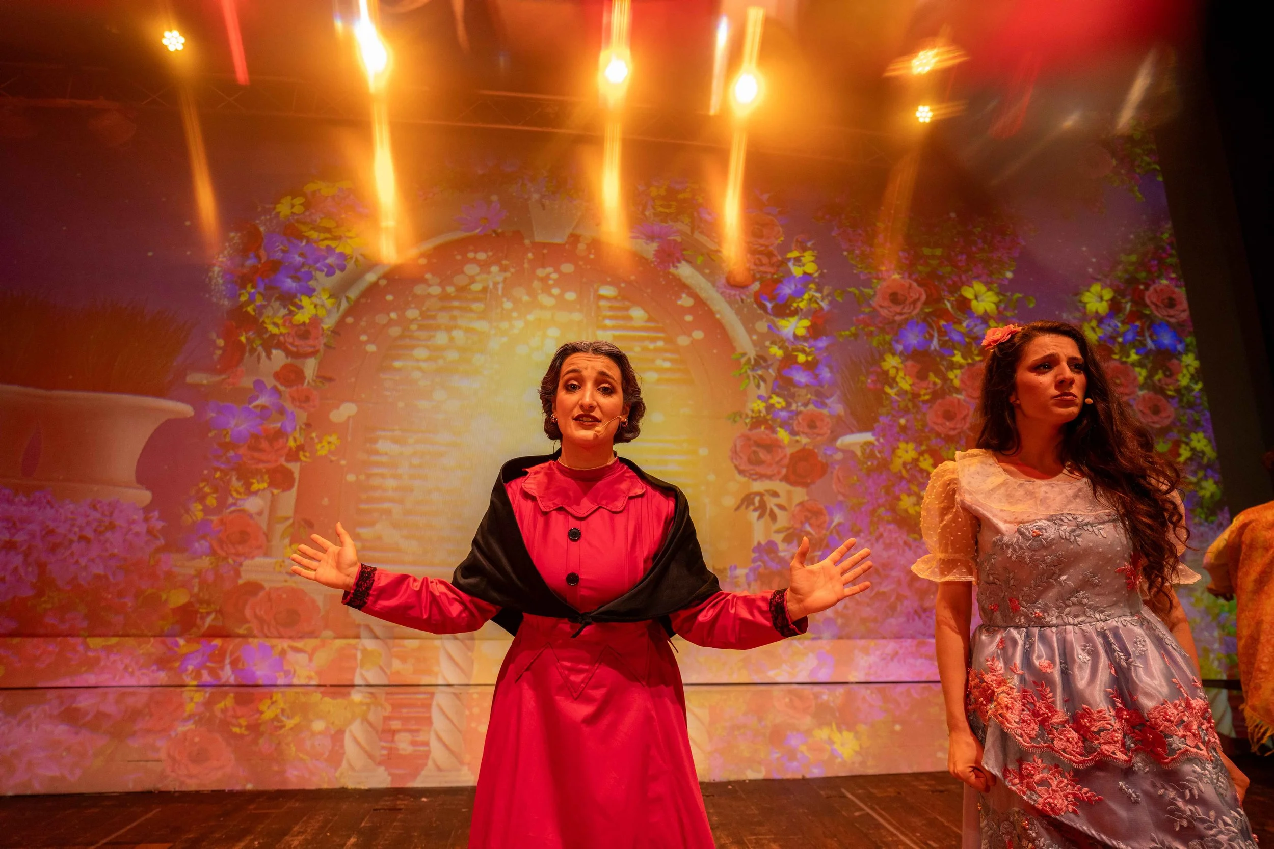 060425 - LA FAMIGLIA MADRIGAL - TEATRO SUMMARTE - OPT - 57.jpg