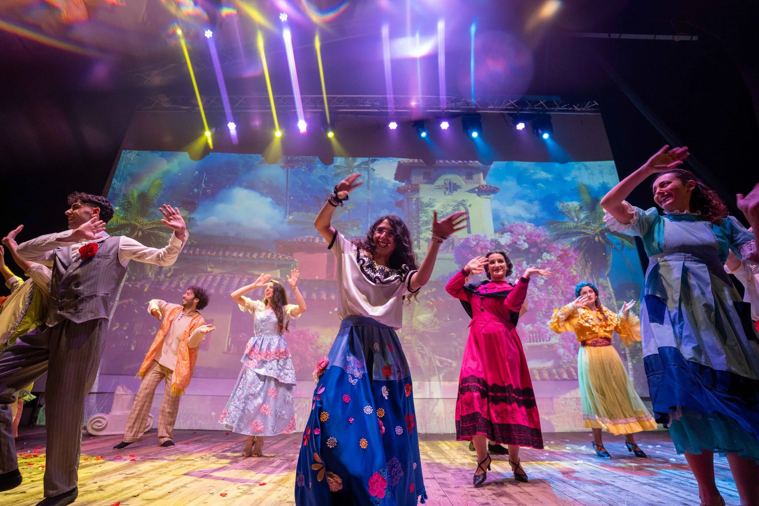 060425 - LA FAMIGLIA MADRIGAL - TEATRO SUMMARTE - OPT - 81.jpg