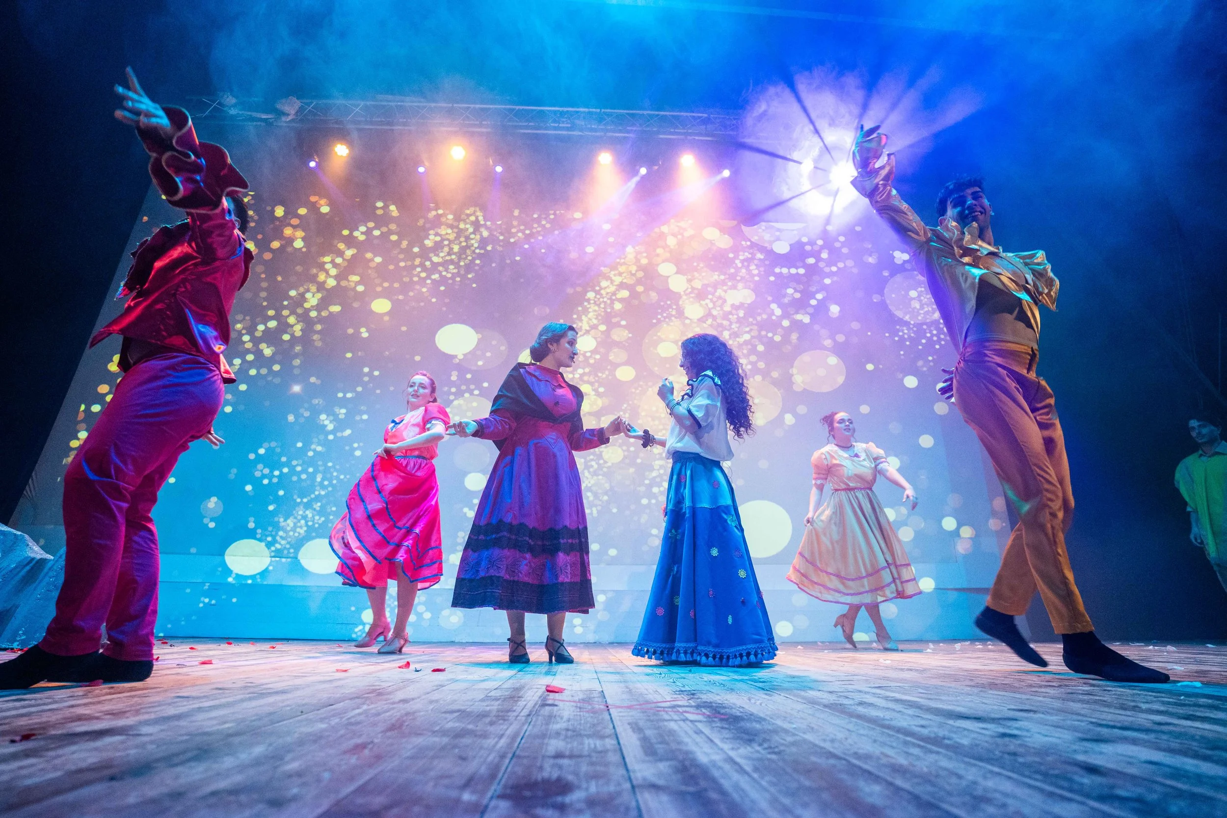 060425 - LA FAMIGLIA MADRIGAL - TEATRO SUMMARTE - OPT - 75.jpg