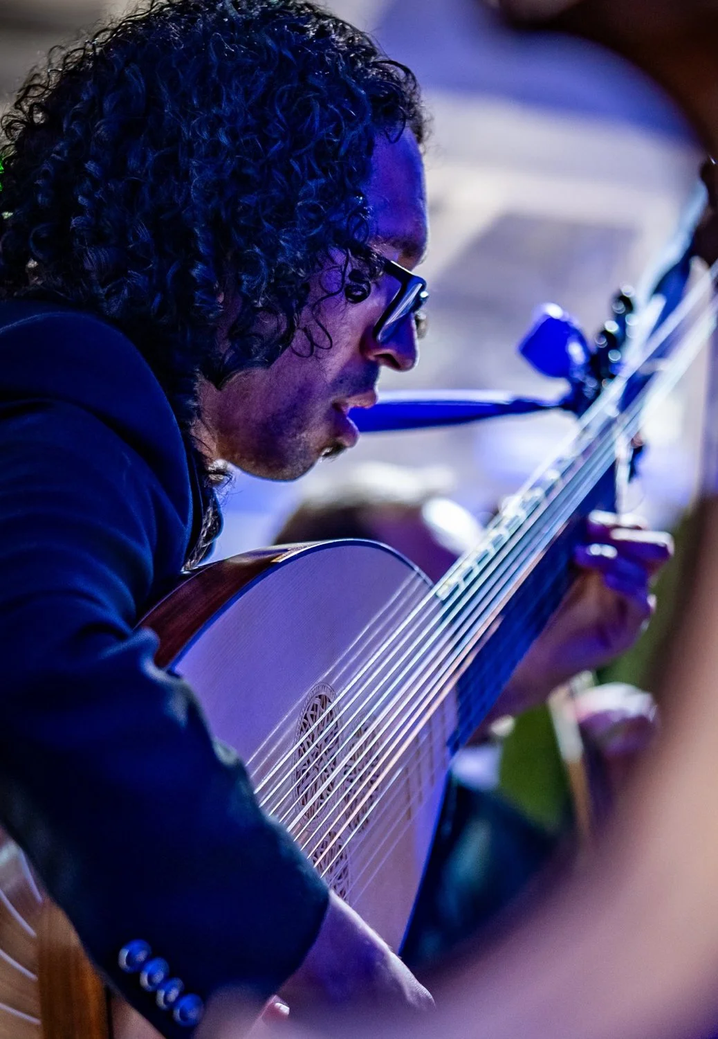 Hector Torres theorbo.jpg