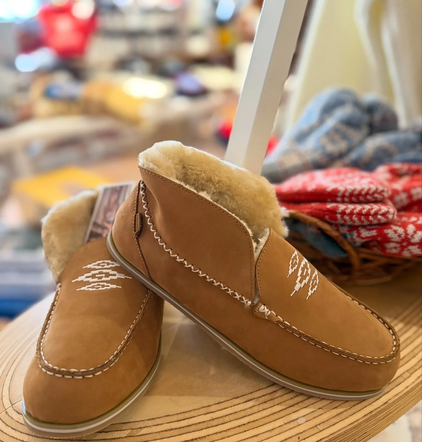 These Alta Paloma slippers are on a lot of wish lists this year. Wear &lsquo;em in, wear &lsquo;em out, keep &lsquo;em high or roll them down. They are premium, shearling lined and a total vibe.  @harimari