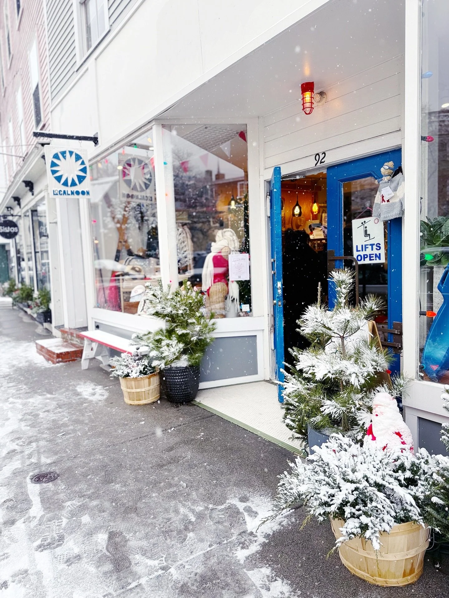 It&rsquo;s beginning to look a lot like&hellip; it&rsquo;s time to get that ski trip locked in.