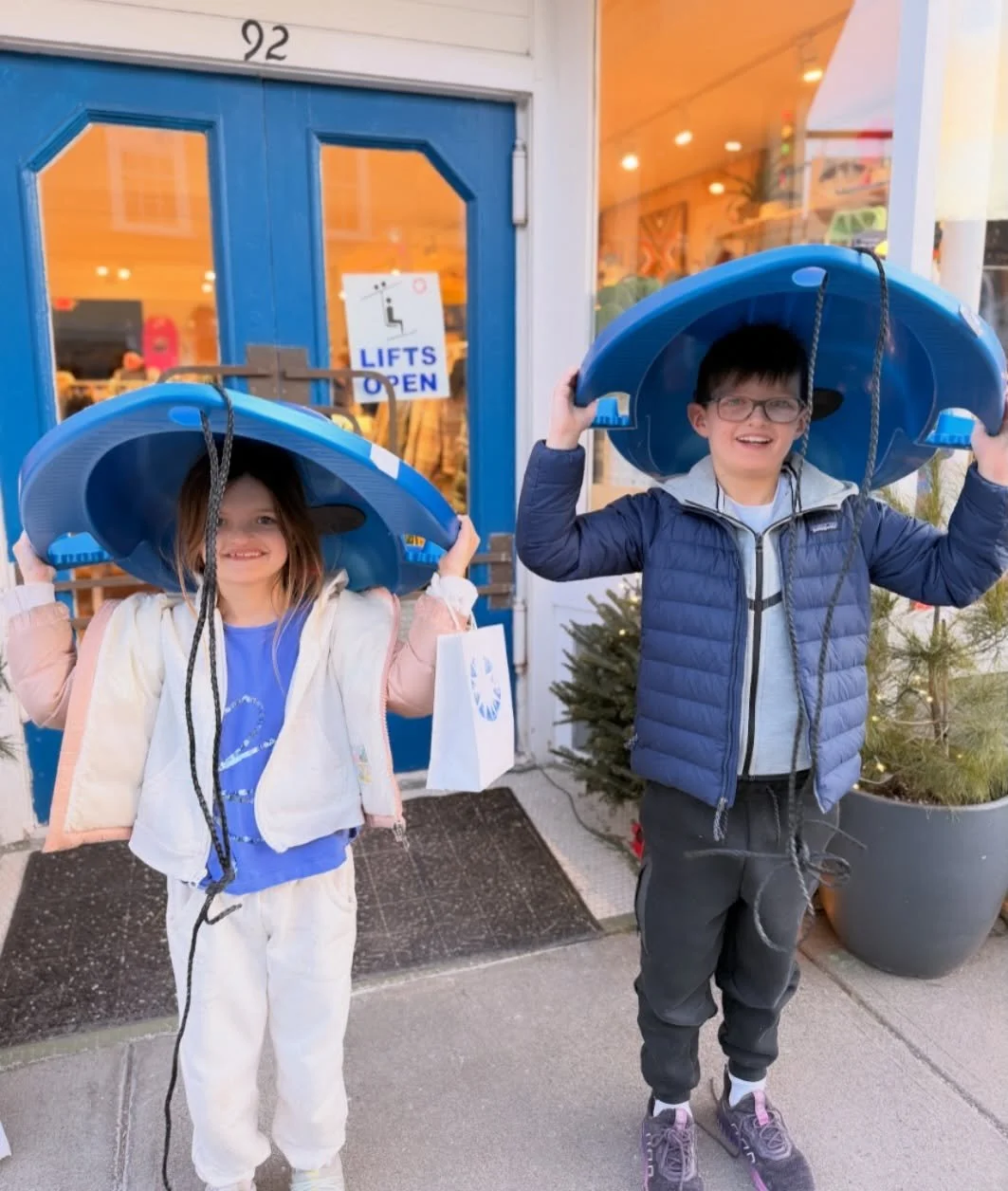Milk, bread and SLEDS! The forecast is calling for 18-24&rdquo; and a chance of speed on the hills of Marblehead. 🛷
@flexibleflyersleds