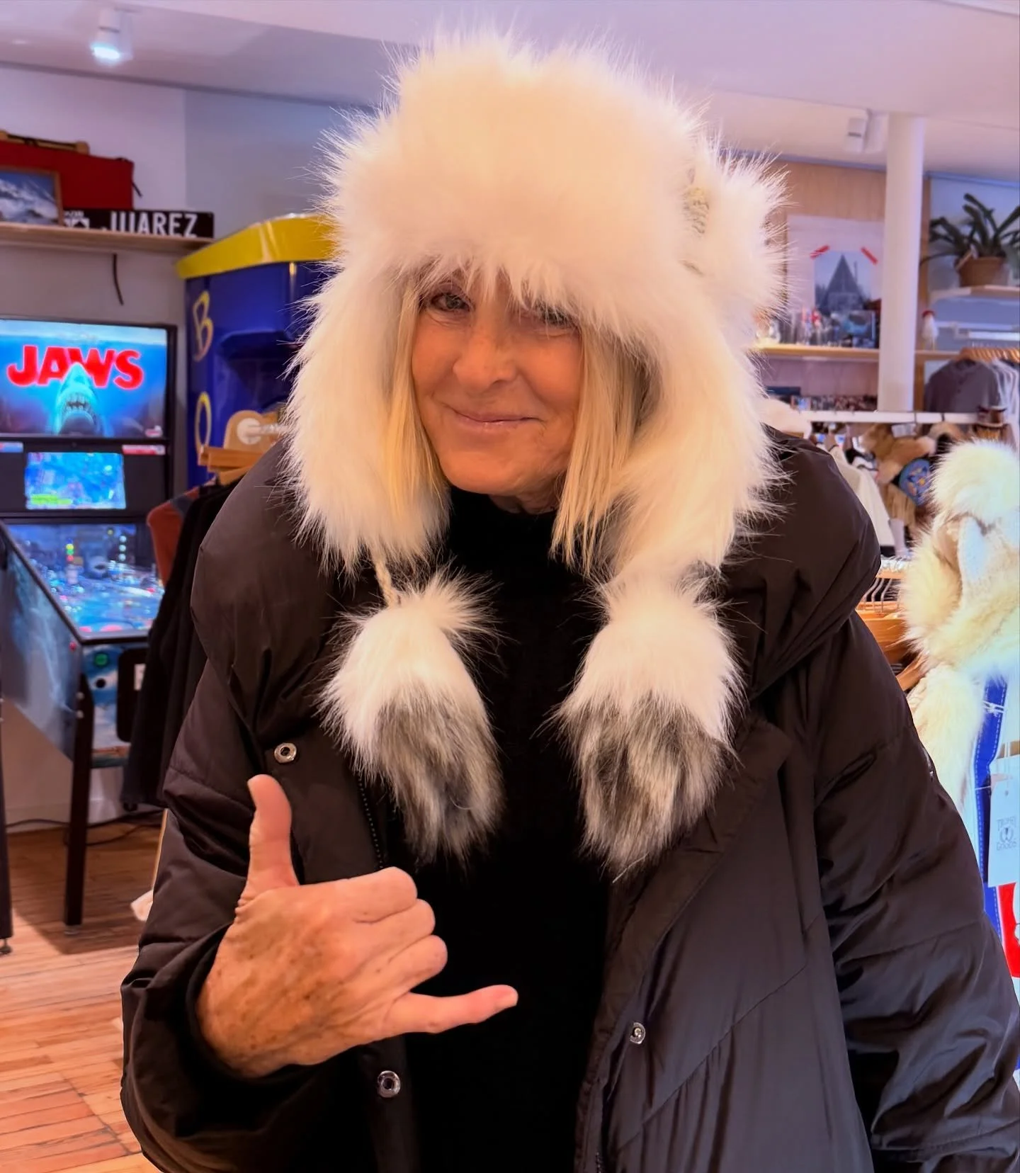 A fave customer - fresh from Hawaii and straight into the deep freeze. The least we can do is keep her head warm. 👑❄️