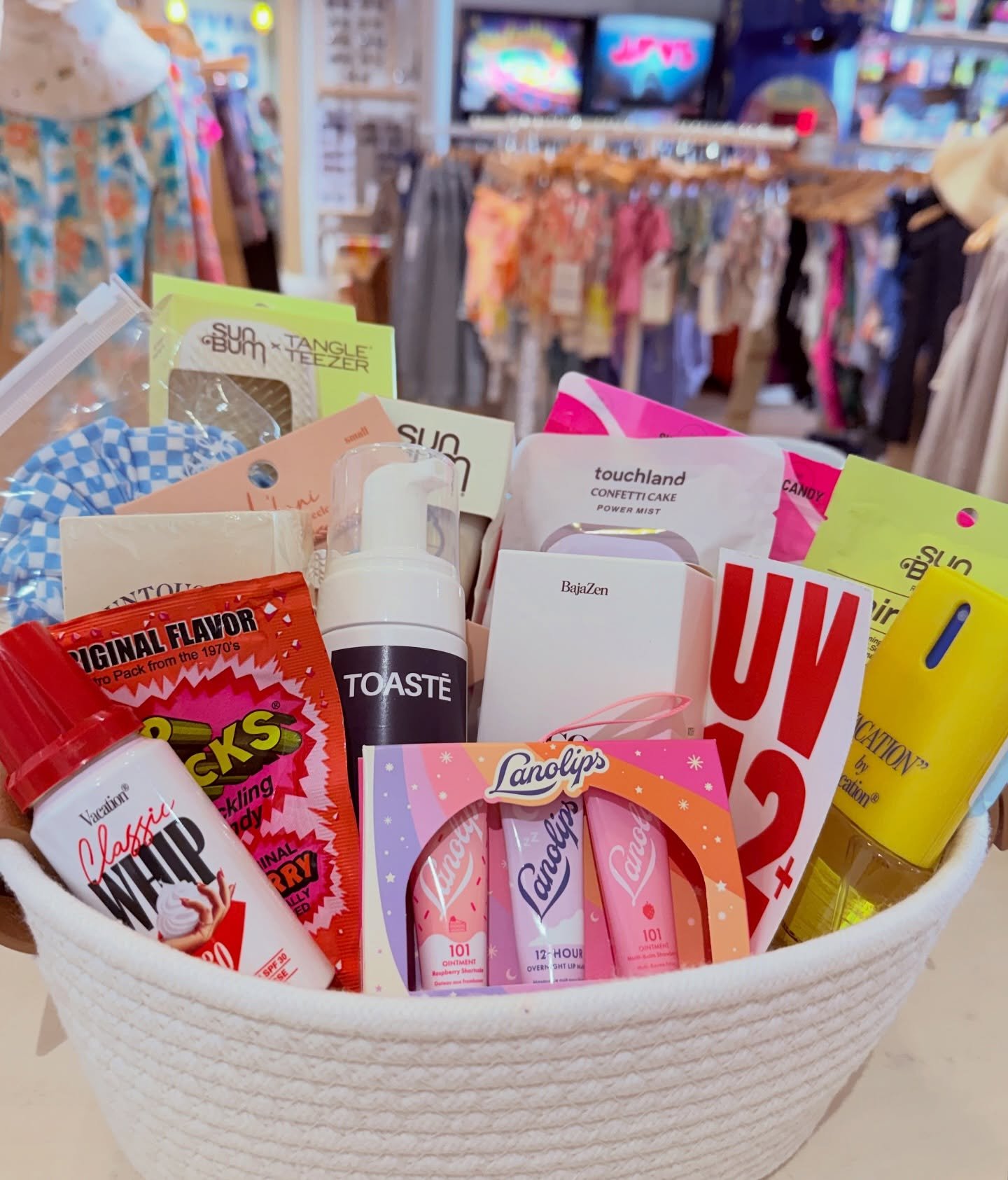 Our love language is custom baskets. 

DM us if you want us to put together a custom UV12+ baskets for the sun worshiper in your life 😎