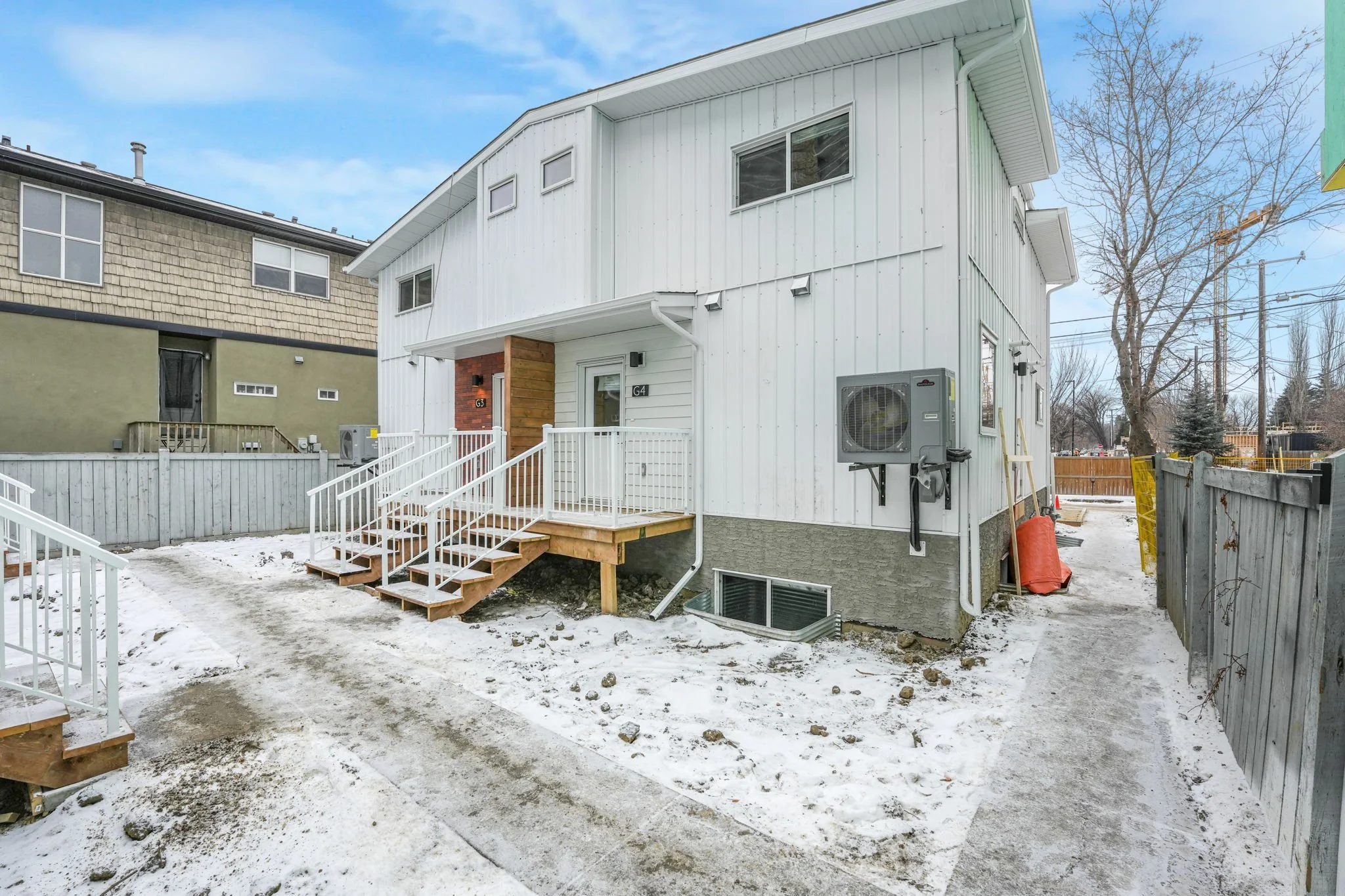 G4-10232 140 St NW
