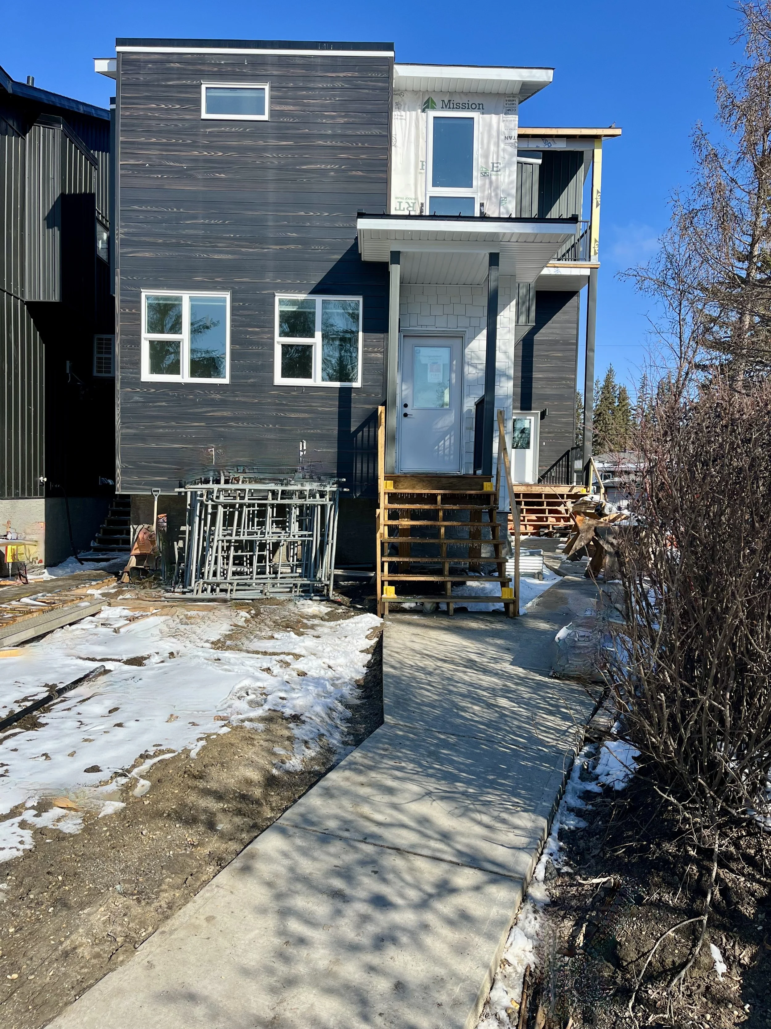 1-14132 98 Ave NW