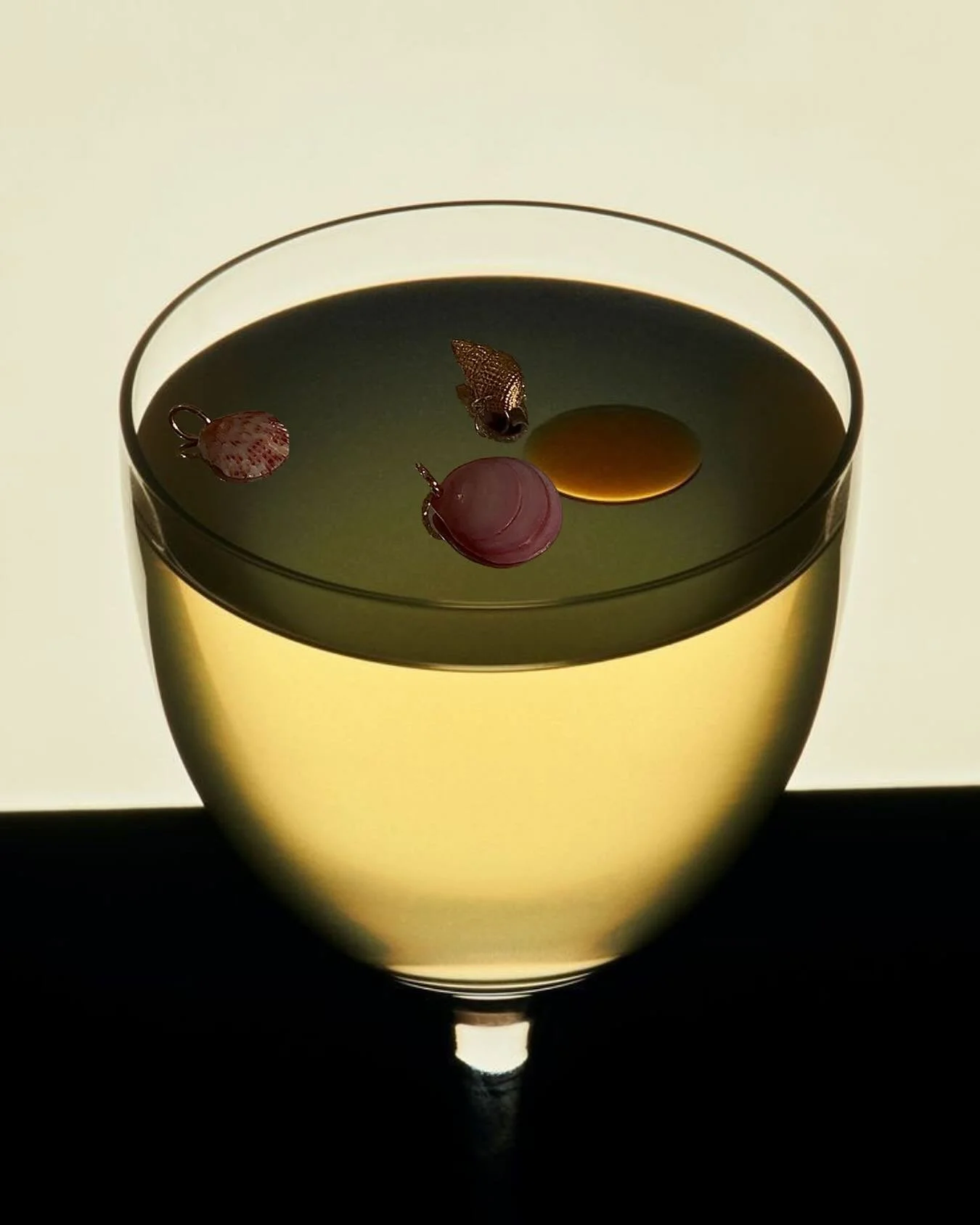 Beverage, anyone? 

Handmade, natural shell charms available now at the link in my bio! ⛓️&zwj;💥👩🏼&zwj;💻 

#BijouxetBisous #SmallBusiness