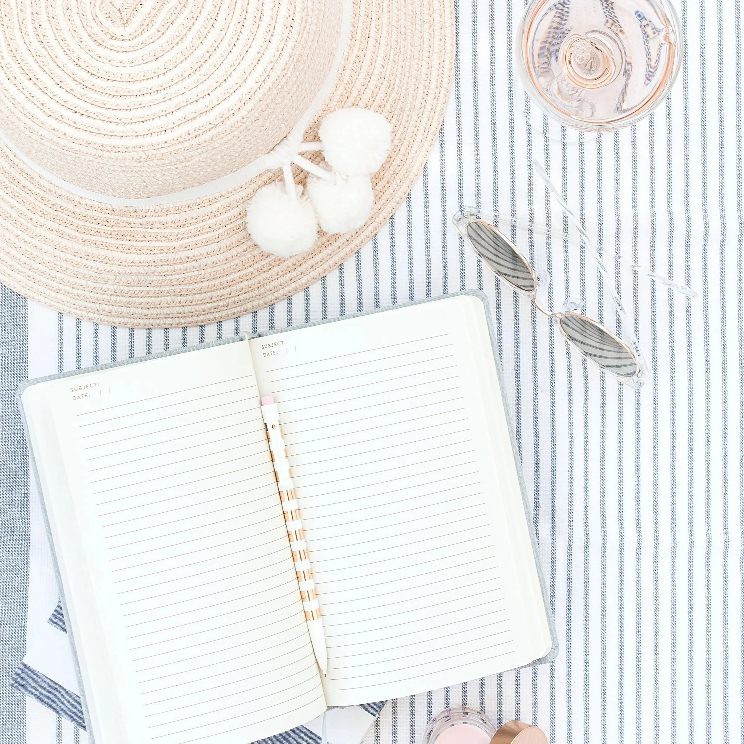 Weekly workshops.

Writing circles.

Creative evenings.

Meaningful conversations.