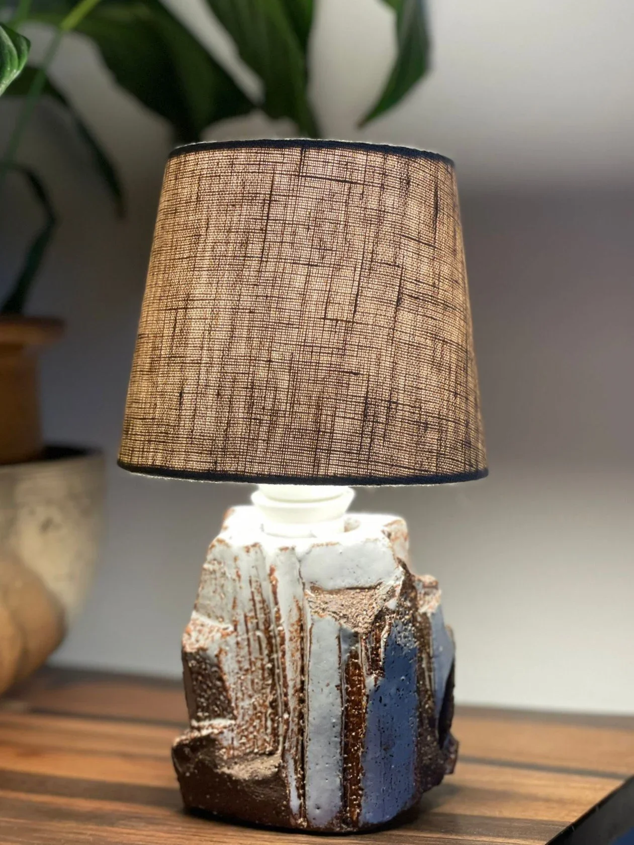 Nupur Narain DeTar ceramic Kurinuki Lamp.webp