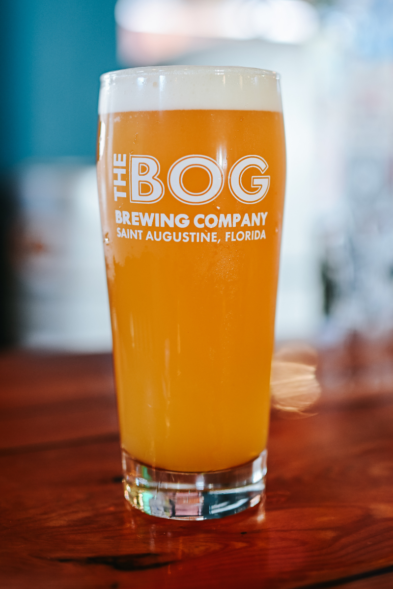 This hazy IPA is full bodied with notes of grapefruit and fresh picked oranges. A lengthy and generous dry hop addition gives a distinct “juice” character.