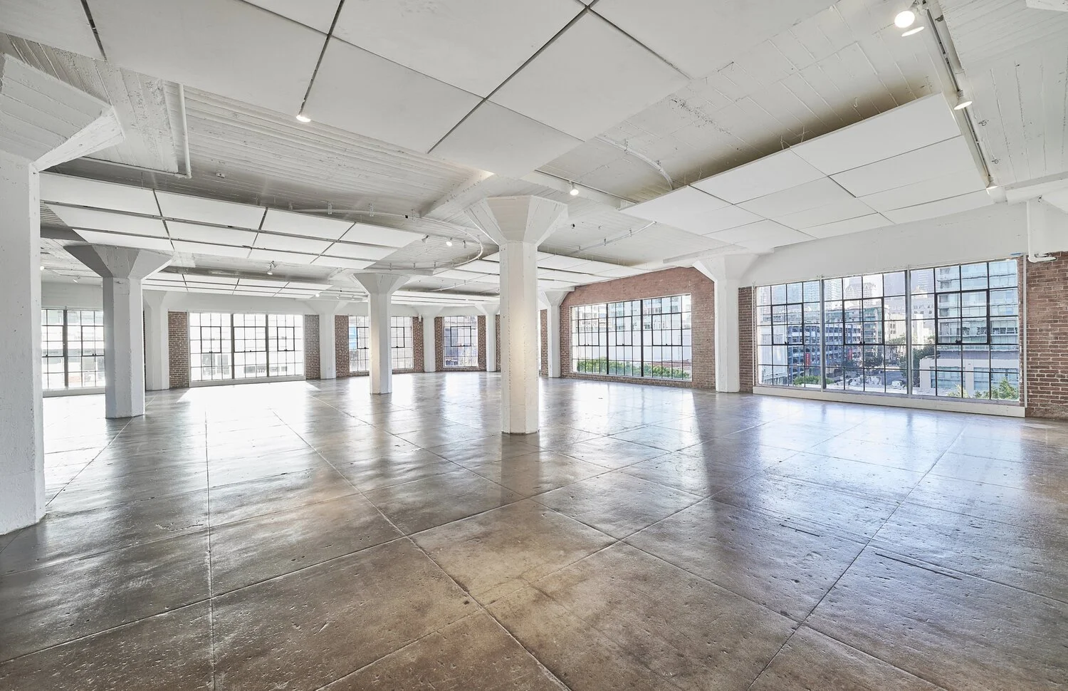 4thFloor_MainLoft_11.jpg