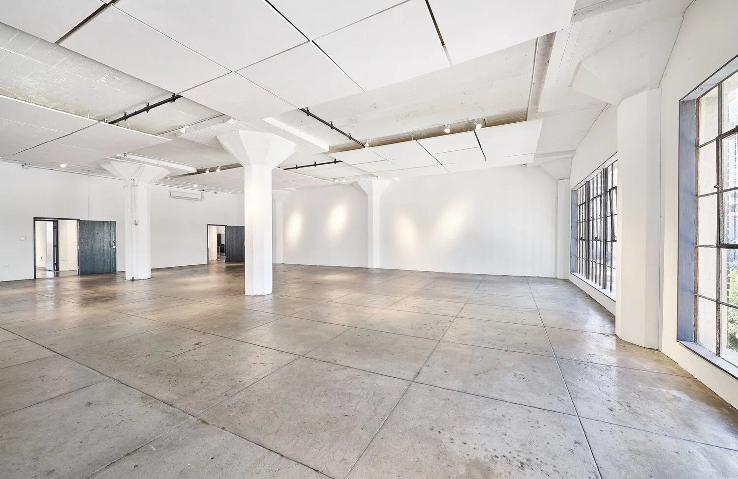 4thFloor_CornerLoft_06.jpg