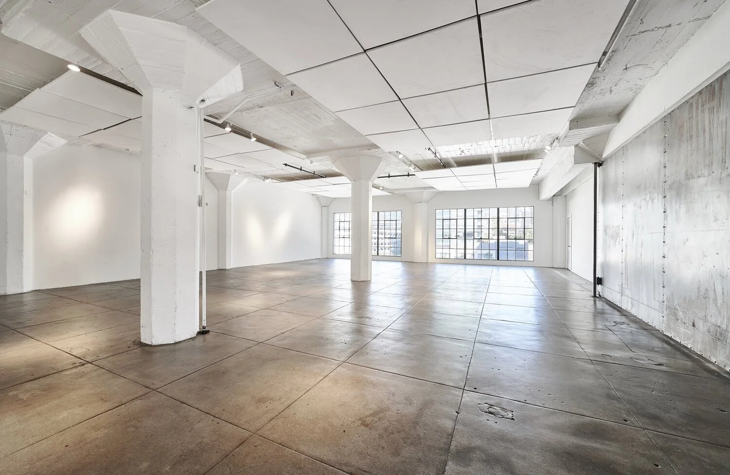 4thFloor_CornerLoft_02.jpg