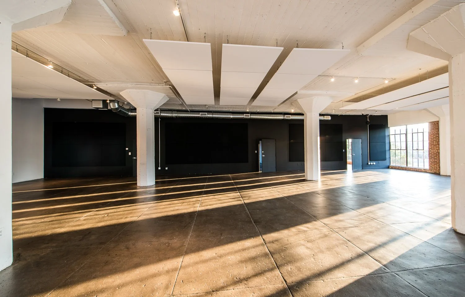 4thFloor_MainLoft_07.jpg