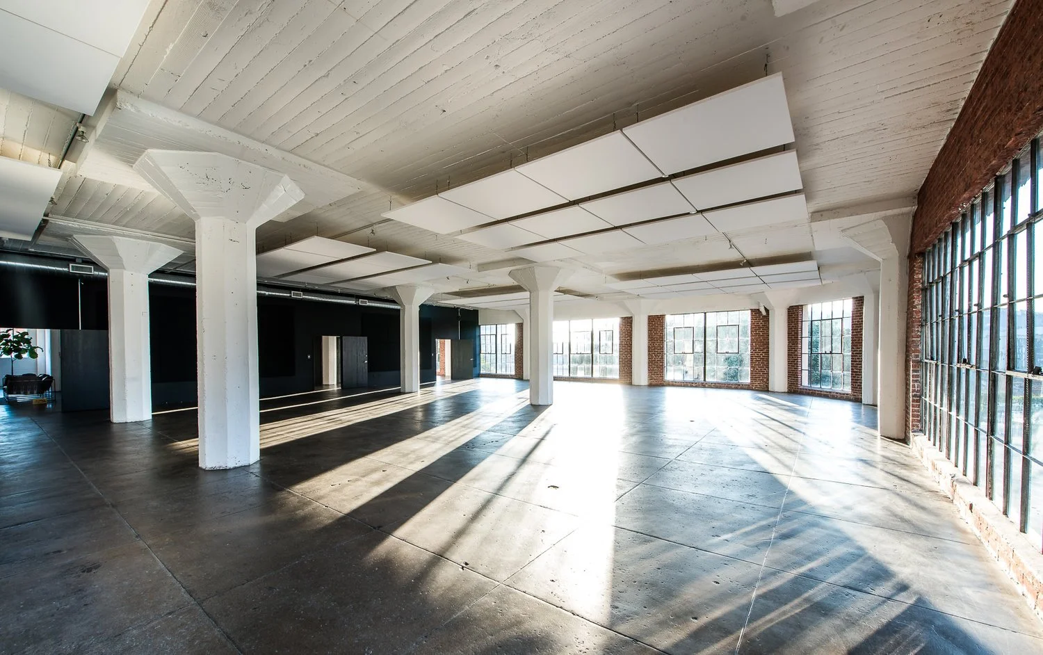 4thFloor_MainLoft_02.jpg