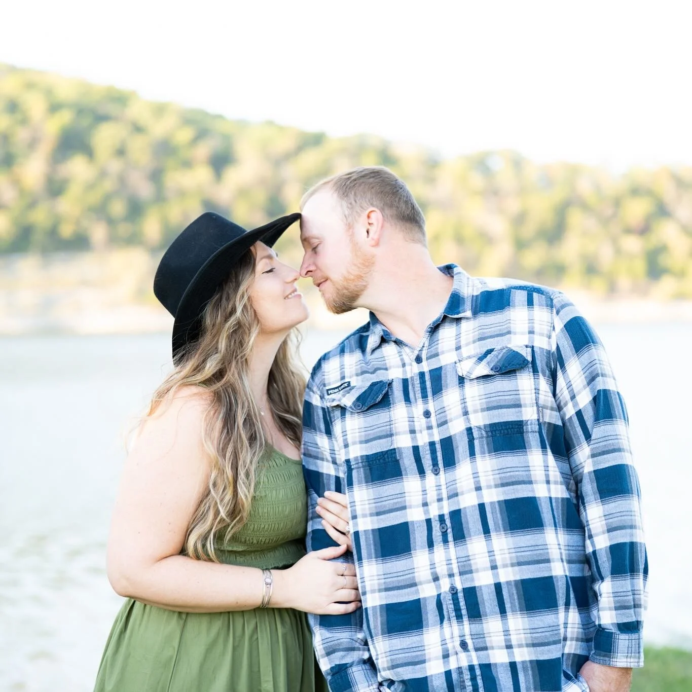 We had so much fun with this sunny mini session!
☀️💛🤩 

#nashvilleportraits 
#nashvilleportraitphotography 
#fallminisessions