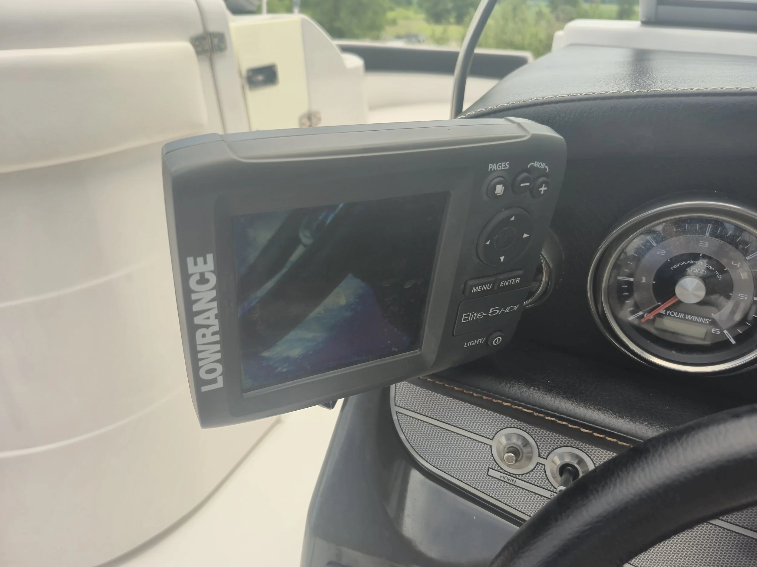 NauticalFX - 2013 Four Winns F224 - Volvo Penta V8-300 (21).jpg