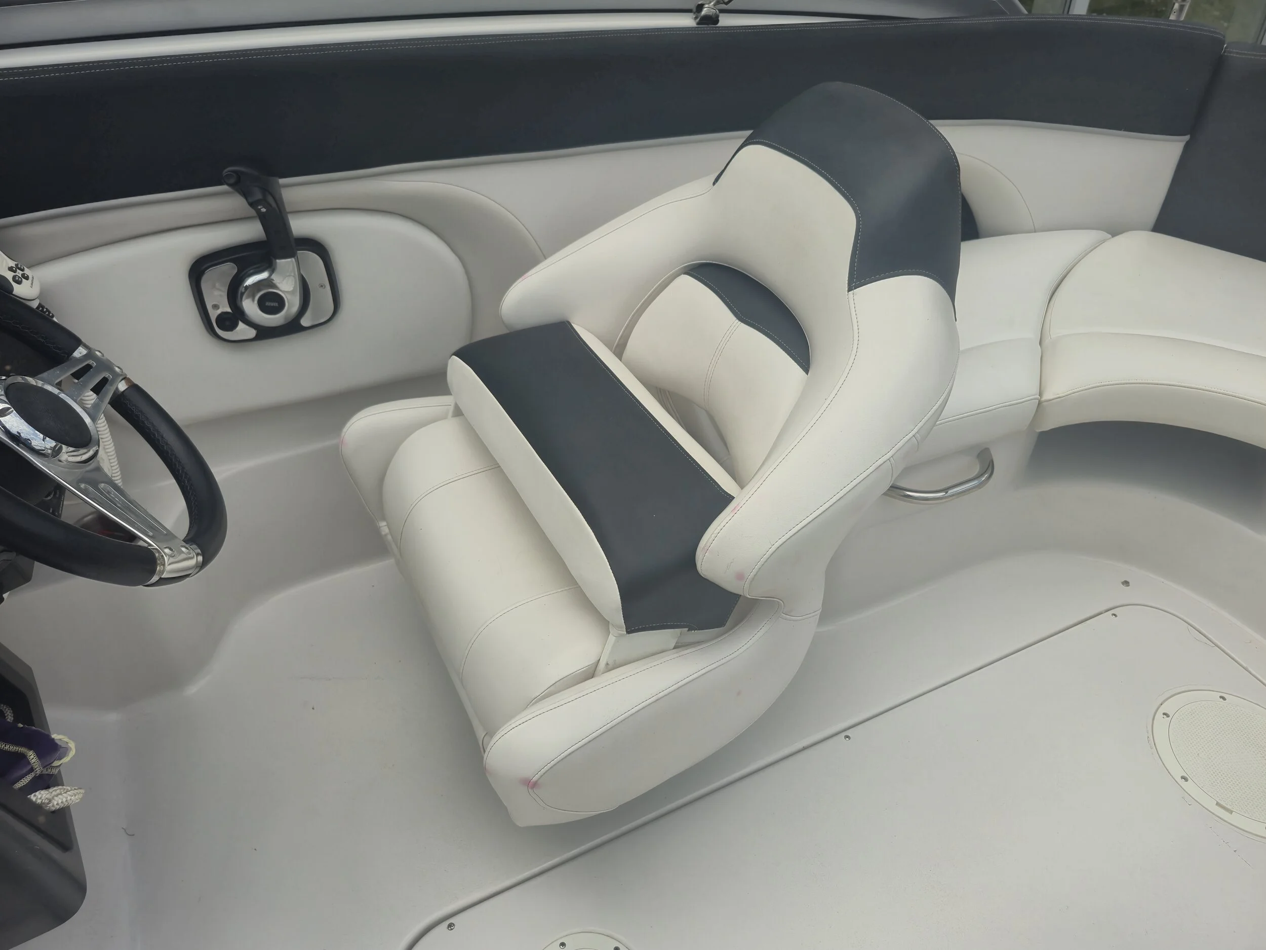 NauticalFX - 2013 Four Winns F224 - Volvo Penta V8-300 (17).jpg