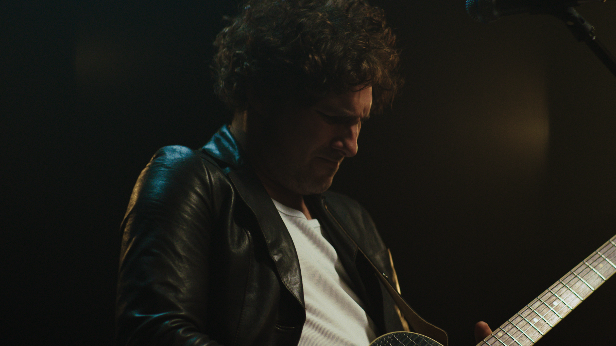 Edit 05.00_01_58_19.Still004.PNG