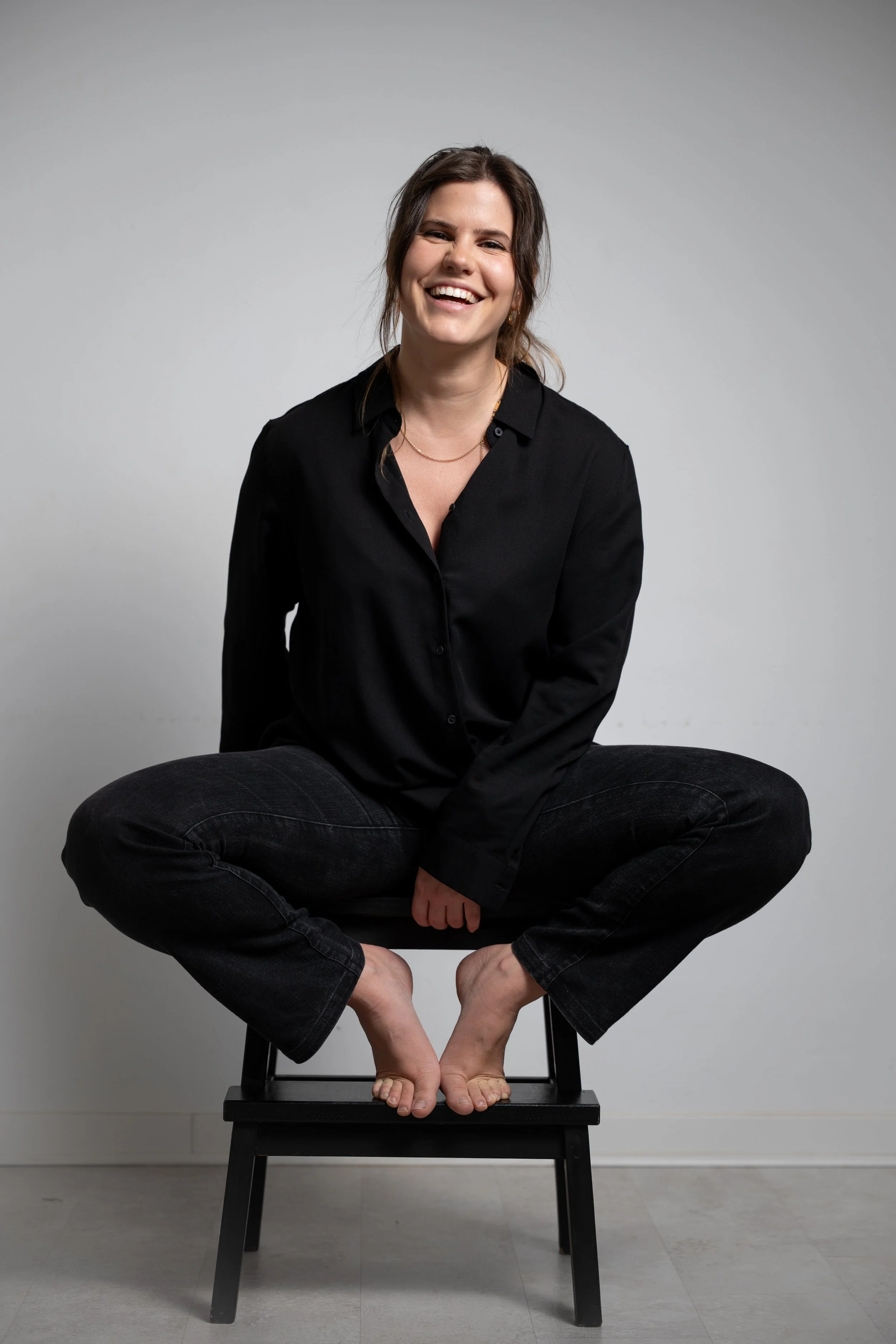 Maria Carrion - On the stool session (3).jpg