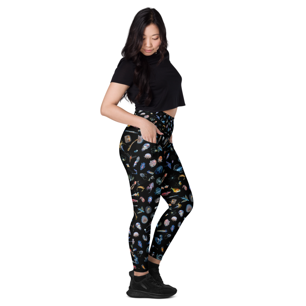 all-over-print-recycled-leggings-with-pockets-white-right-682a337dd32bd.png