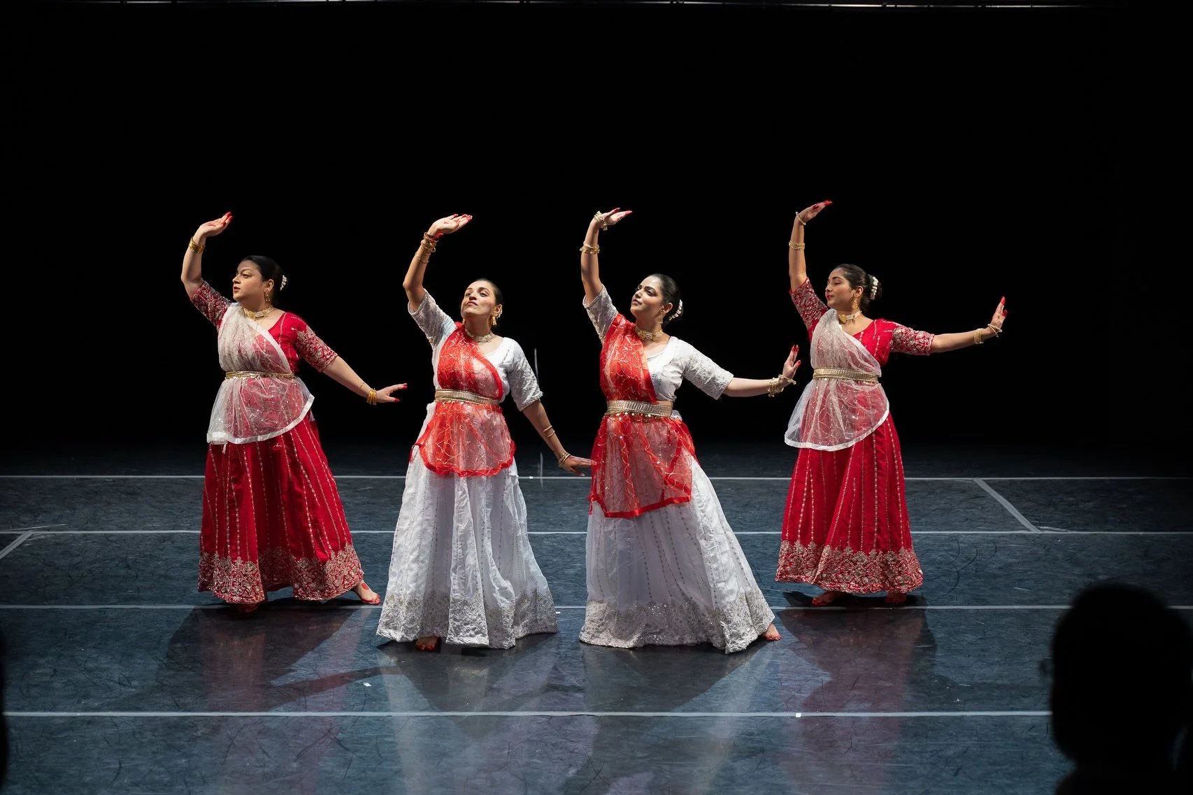 Kalakaari&rsquo;26 highlights 🕉️ 
365 days of riyaaz in footwork, spins, and finding their rhythm in every class ✨ 
This is only the beginning, presenting Kathak first year students at @oorjadanceworks7 🌺 
.
.
.
#kathak #indianclassicaldance #dance