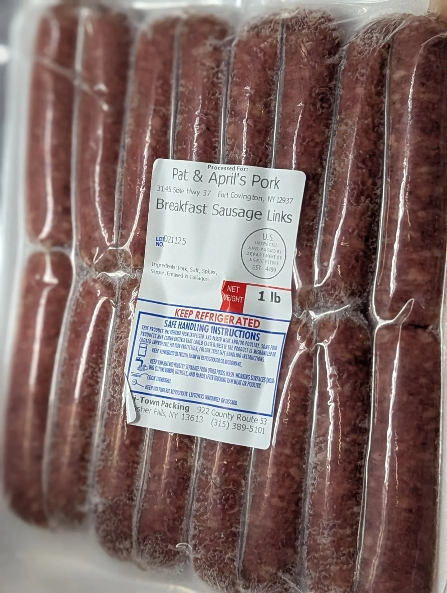 ✨ We Love Local ✨
Visit our meat freezer for a plethora of options from Pat &amp; April's! 

#Potsdam_Food_Coop #locally_sourced #pork #beef #chorizo #sausage