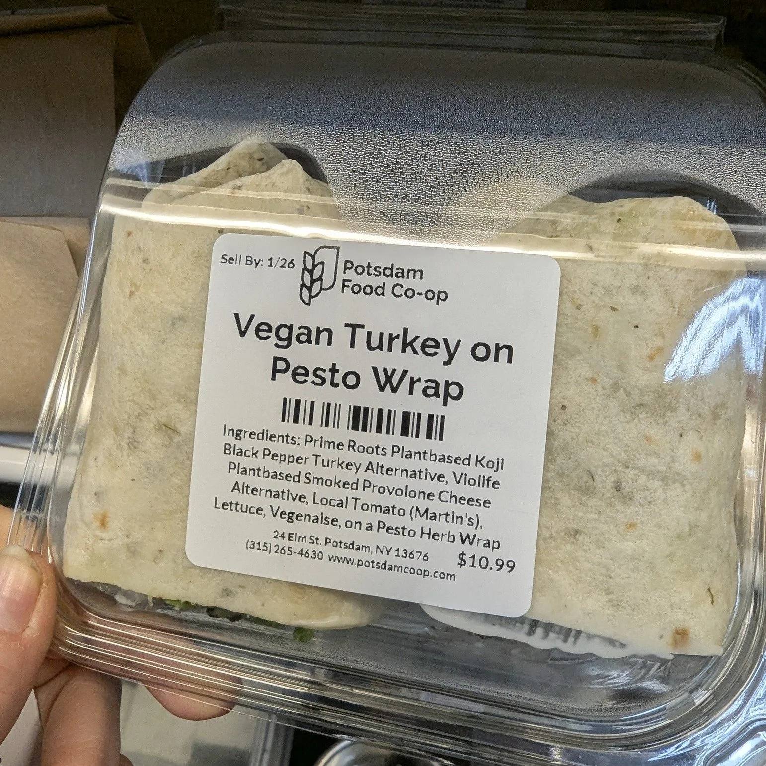 We have a bunch of vegan and vegetarian options available in the deli cooler! 

#Potsdam_Food_Coop #Vegan #Vegetarian #Deli_Cooler #Sandwich #wrap