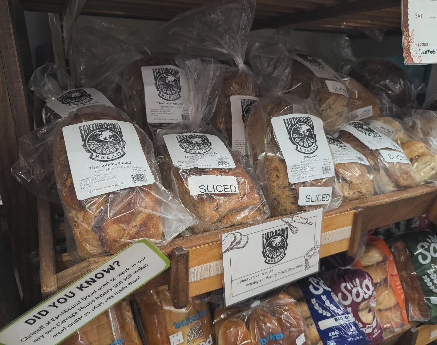 Freshly delivered from Earthbound! 
🍞 The Common Loaf
🍞 Multigrain Loaf

Did you know?! 
Christoff of Earthbound used to work in the carriage house bakery and still makes bread similar to what was made then! 

#potsdam_food_coop #locally_made #Supp