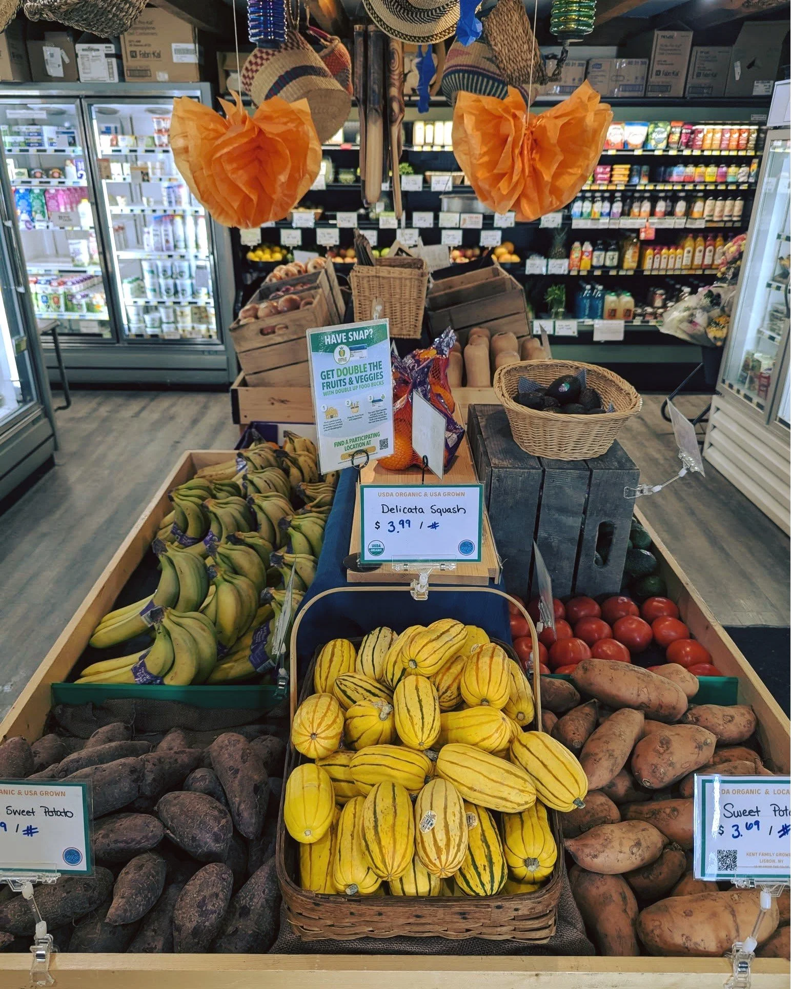 Come through and shop our bountiful produce section!

💚🥗Locally grown microgreens from House of Greens are finally BACK!! 

#Potsdam_Food_Coop #Produce #Shop_Fresh #Support_Local_Farmers #Organic