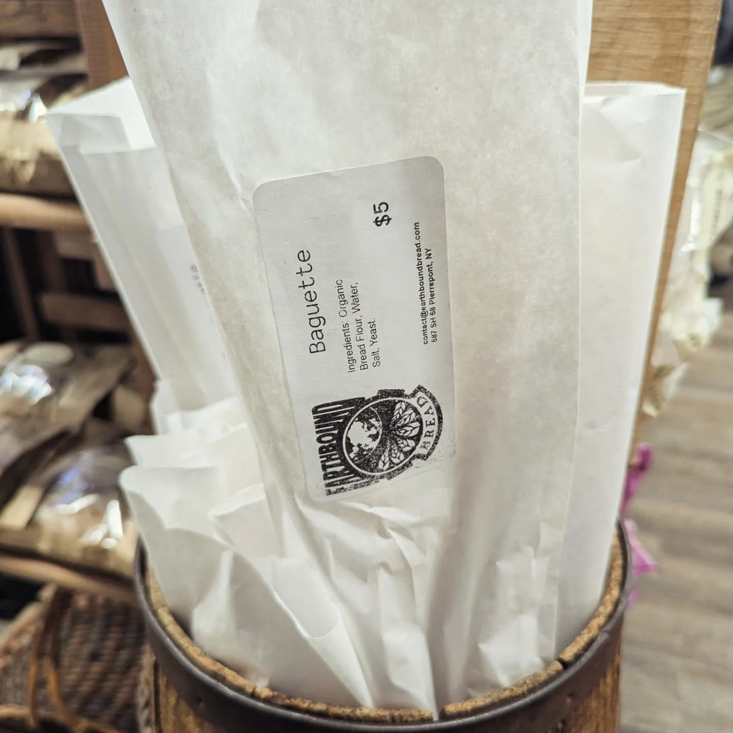 FRESH Earthbound breads have been delivered! 🍞 
⚡ Baguettes, the Common Loaf, Multigrain Loaf

#potsdam_food_coop #earthbound_bread #wholegrain