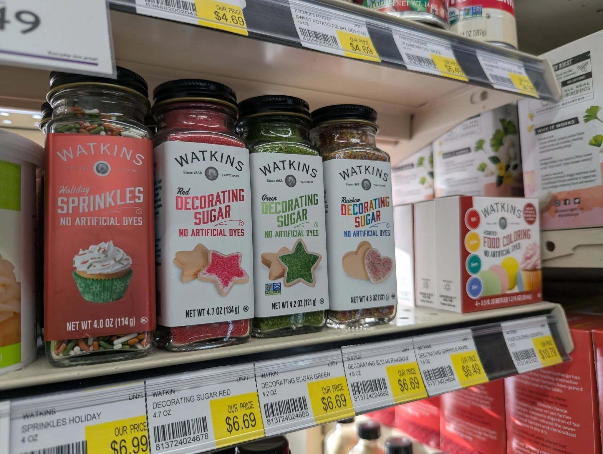 Baking something delicious? Add some toppings!
🍰 Watkins Sprinkles &amp; Food Coloring
🎂Miss Jones Organic Frosting

#Potsdam_Food_Coop #Baking #Decorating #Sprinkles #Frosting