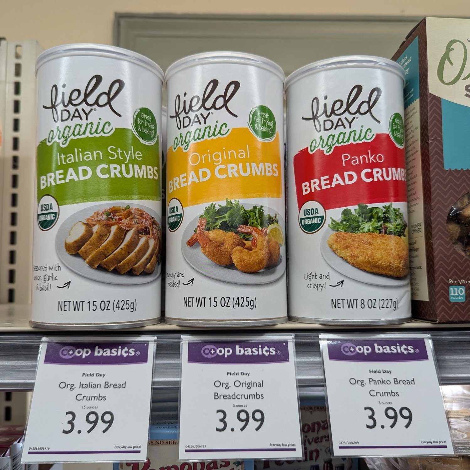 Have you tried these Field Day branded breadcrumbs yet?
⚡️ Italian Style
⚡️ Panko
⚡️ Original

Field Day is the National Co-op Grocers affordable quality brand. Look for the purple tags around the store 💜

#Potsdam_Food_Coop #Field_Day #Coop_Basics 