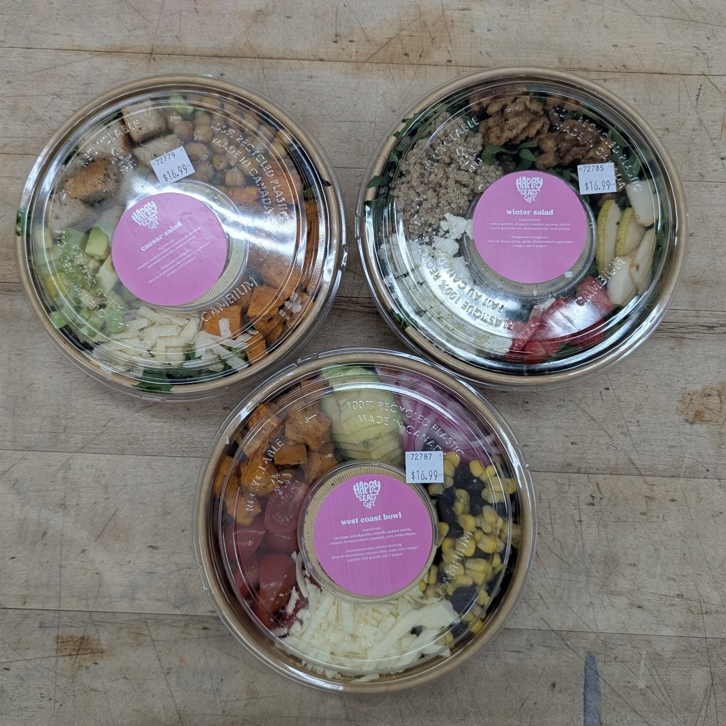 Freshly delivered salads from @happyeeats cafe in Akwesasne are available now in the deli case 🤩

#potsdam_food_coop #salad #lunch #locally_made